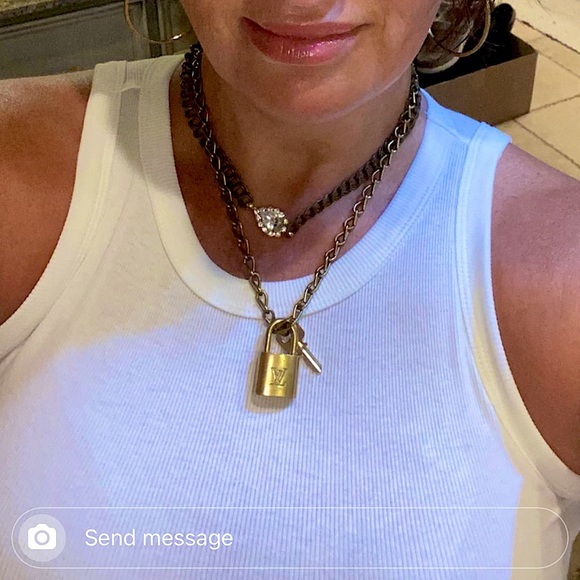 Sale!!!! Unique beautiful authentic Vintage Louis Vuitton key and lock necklace - Picture 2 of 5